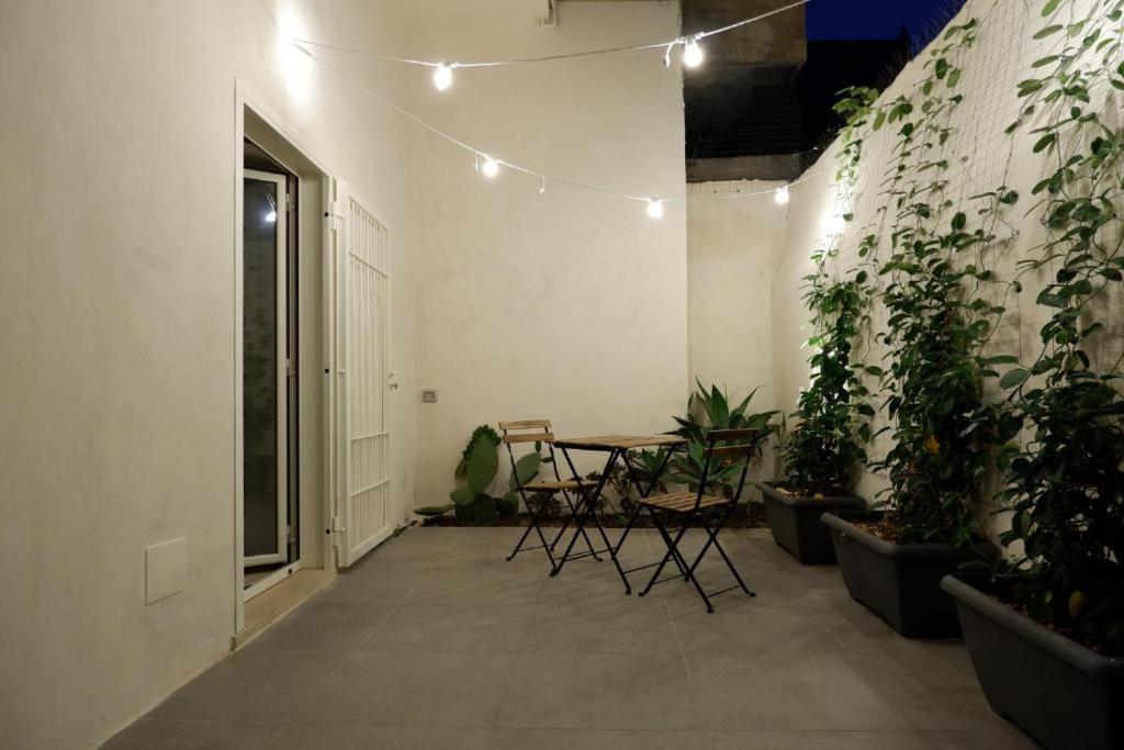 Апартаменты Dante'S Patio Бари Экстерьер фото